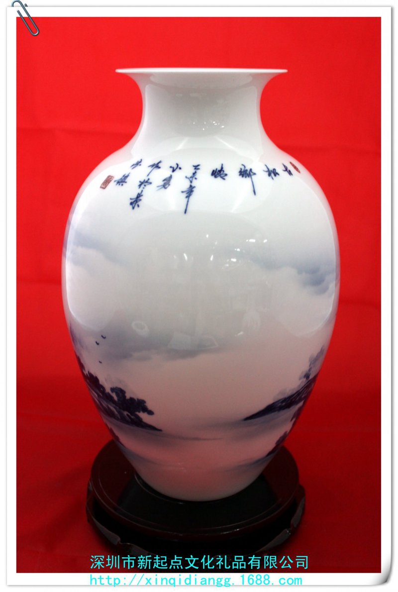 陶瓷花瓶的艺术魅力：从传统到现代